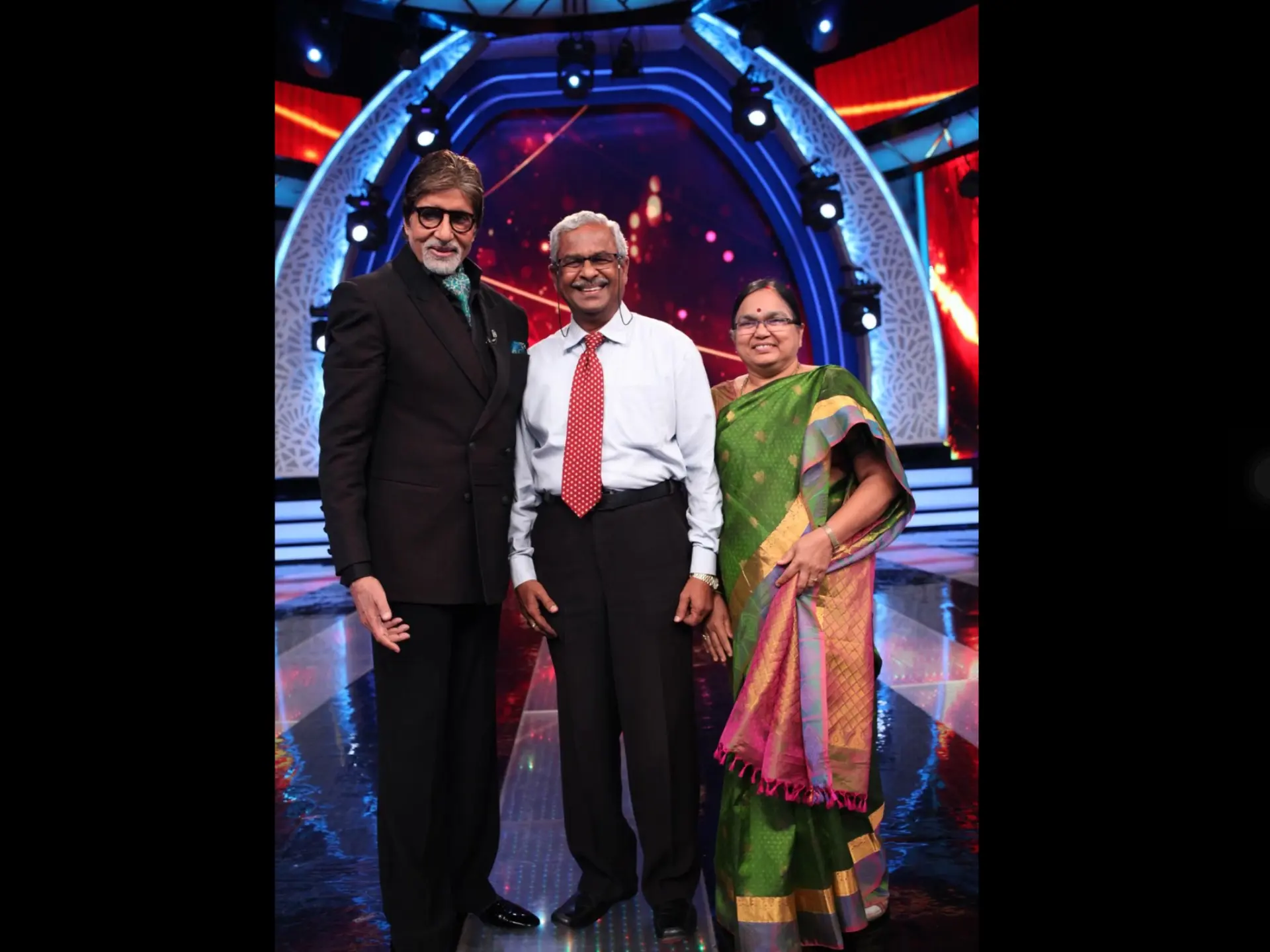 Amitabh Bachchan with Gangadhara Tilak Katnam and his wife Venkateshwari